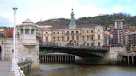 Puente Ayuntamiento Bilbao./ CV