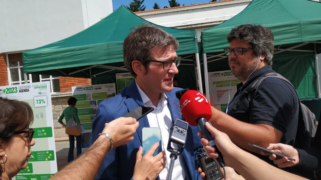 El alcalde de Vitoria, Gorka Urtaran, ante los medios de comunicación / Europa Press