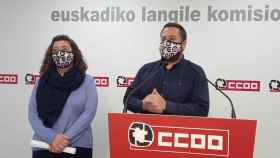 La secretaria general CCOO de Euskadi, Loli Garca y el responsable de Accin Sindical Fran  Osuna. / EP
