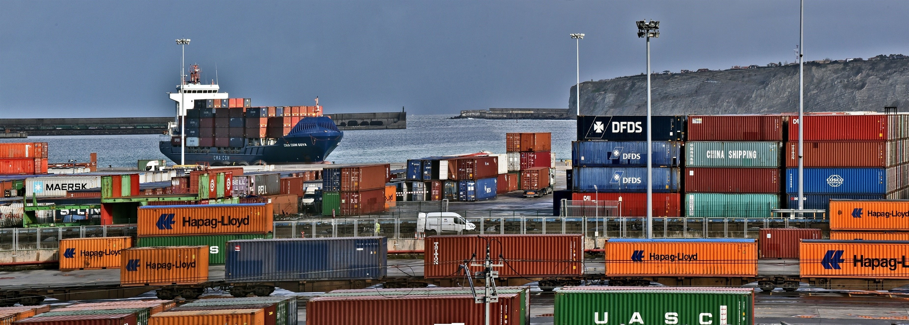 Terminal de contenedores de mercancías en el Puerto de Bilbao. / EP