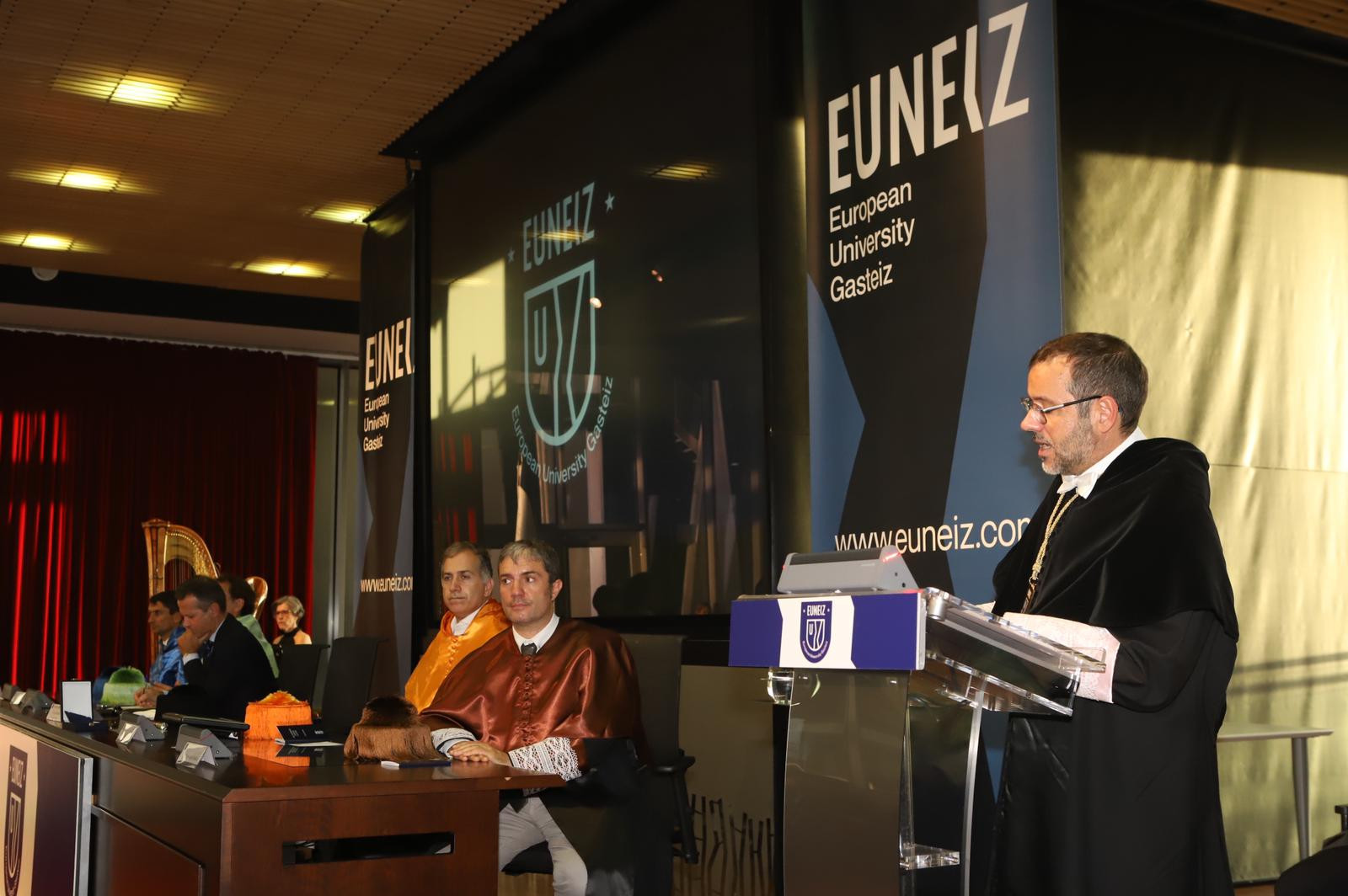 El rector de Euneiz, Lluís Vicent / Euneiz