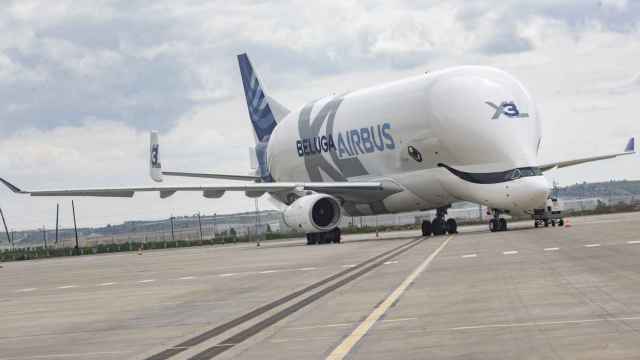 El avin Beluga de Airbus en su campus aeronutico de Madrid / EP