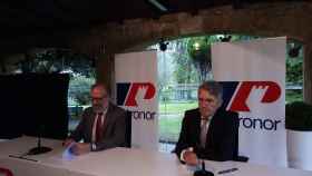 El presidente de Petronor, Emiliano Lpez Atxurra, y el consejero delegado, Jos Gregorio Luque. / EP