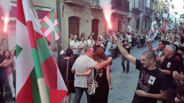 Recibimiento pblico al etarra Xabier Ugarte en verano de 2019 en Oate. / EFE