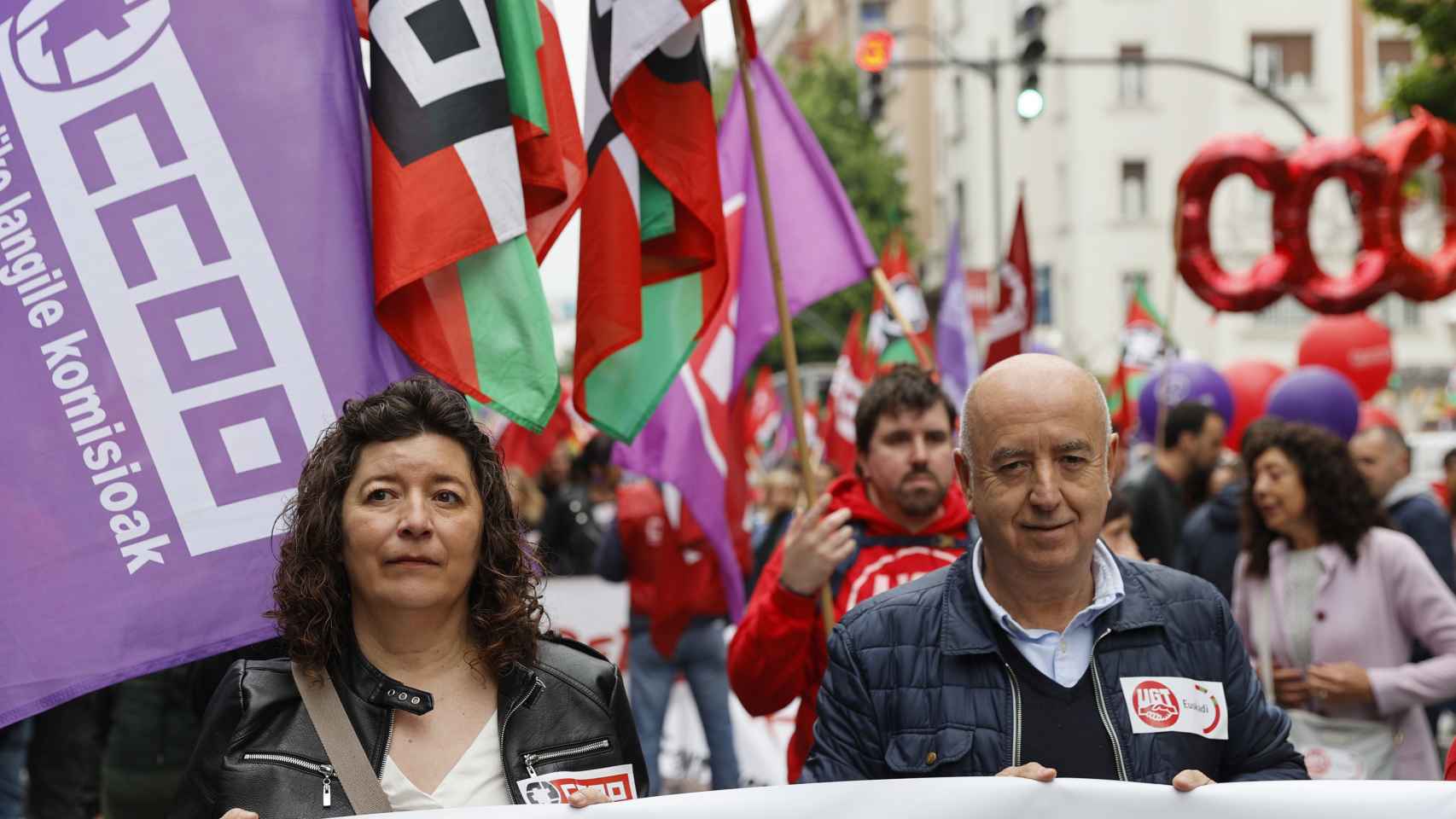Loli García y Raúl Arza, de CCOO y UGT, en la manifestación del pasado Primero de Mayo / EFE