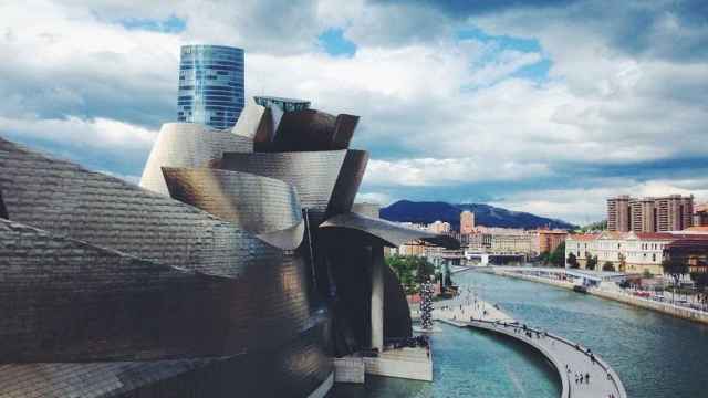 Vista del exterior del Museo Guggenheim / SnapwireSnaps EN PIXABAY
