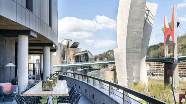 Vista del Museo Guggenheim de Bilbao desde la terraza de un hotel en una imagen de archivo./ DAVID MONTERO