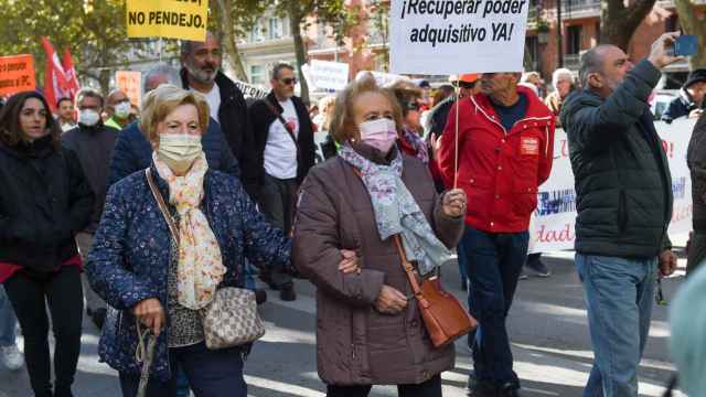 Manifestacin de pensionistas para exigir una mejora de las pensiones y de los salarios acordes al IPC real. / EP
