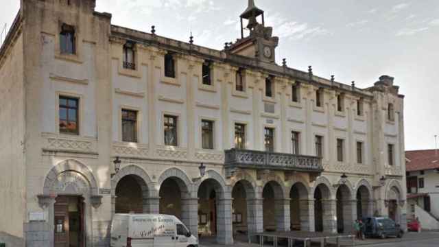 Ayuntamiento de Mundaka. / Street View