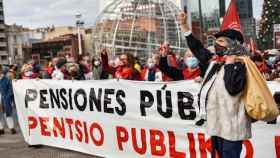 Pensionistas se manifiestan en las calles / EFE