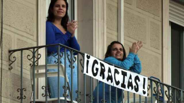 Aplausos en los balcones de Euskadi