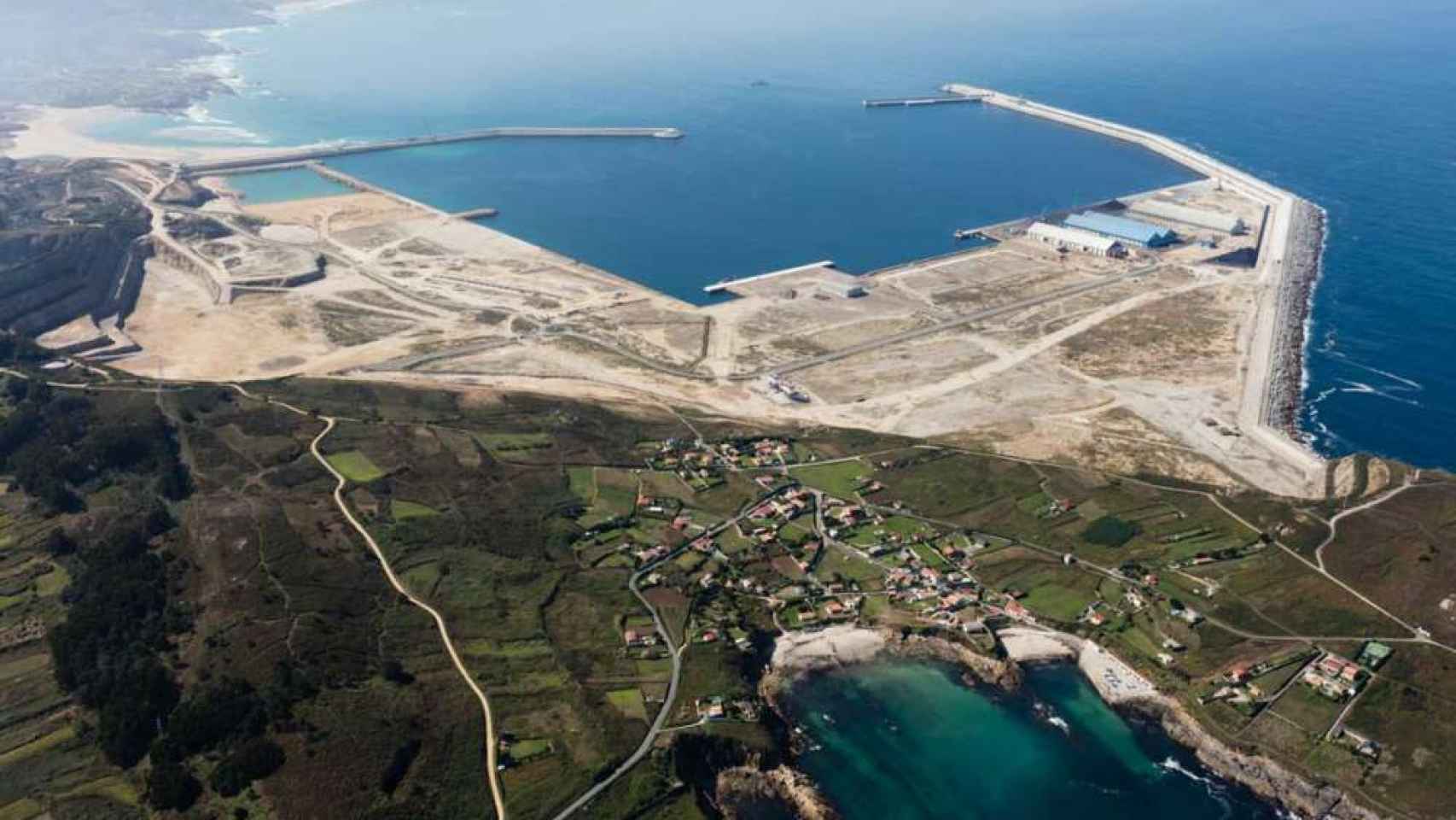 Vista panorámica del Puerto Exterior de A Coruña.