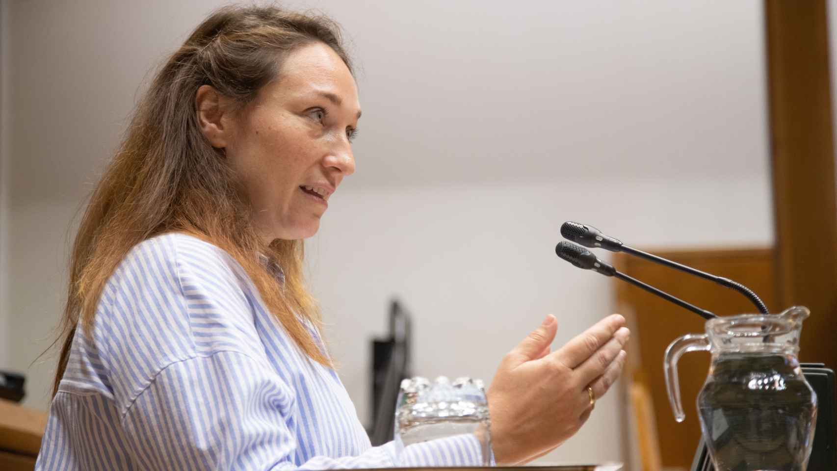 La parlamentaria de PP+Cs, Muriel Larrea en el Parlamento vasco / Legebiltzarra