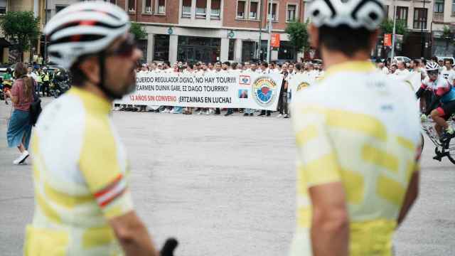 'Ertzainas en lucha' sale a la calle en una marcha cicloturista previa al Tour de Francia/Europa Press