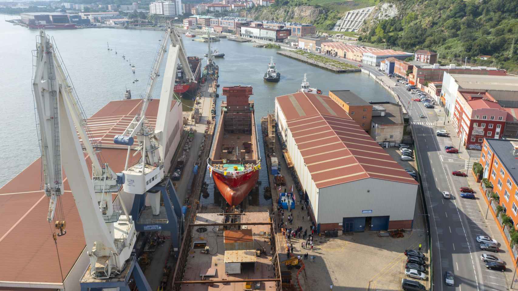 Astilleros de Murueta celebra la botadura de un tercer carguero para MAAS.