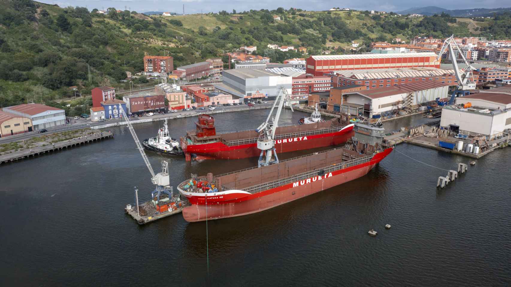 El 'Gernika NM' es un carguero con una eslora superior a los 100 metros y que puede alcanzar 13.50 nudos de velocidad.