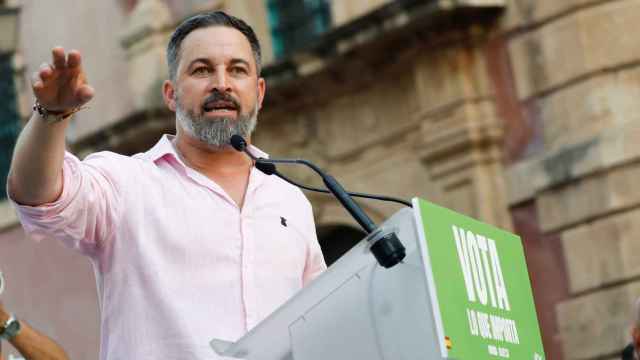 El secretario general de Vox  y candidato a la Presidencia del Estado, Santiago Abascal, durante un acto de campaña / Edu Botella - Europa Press