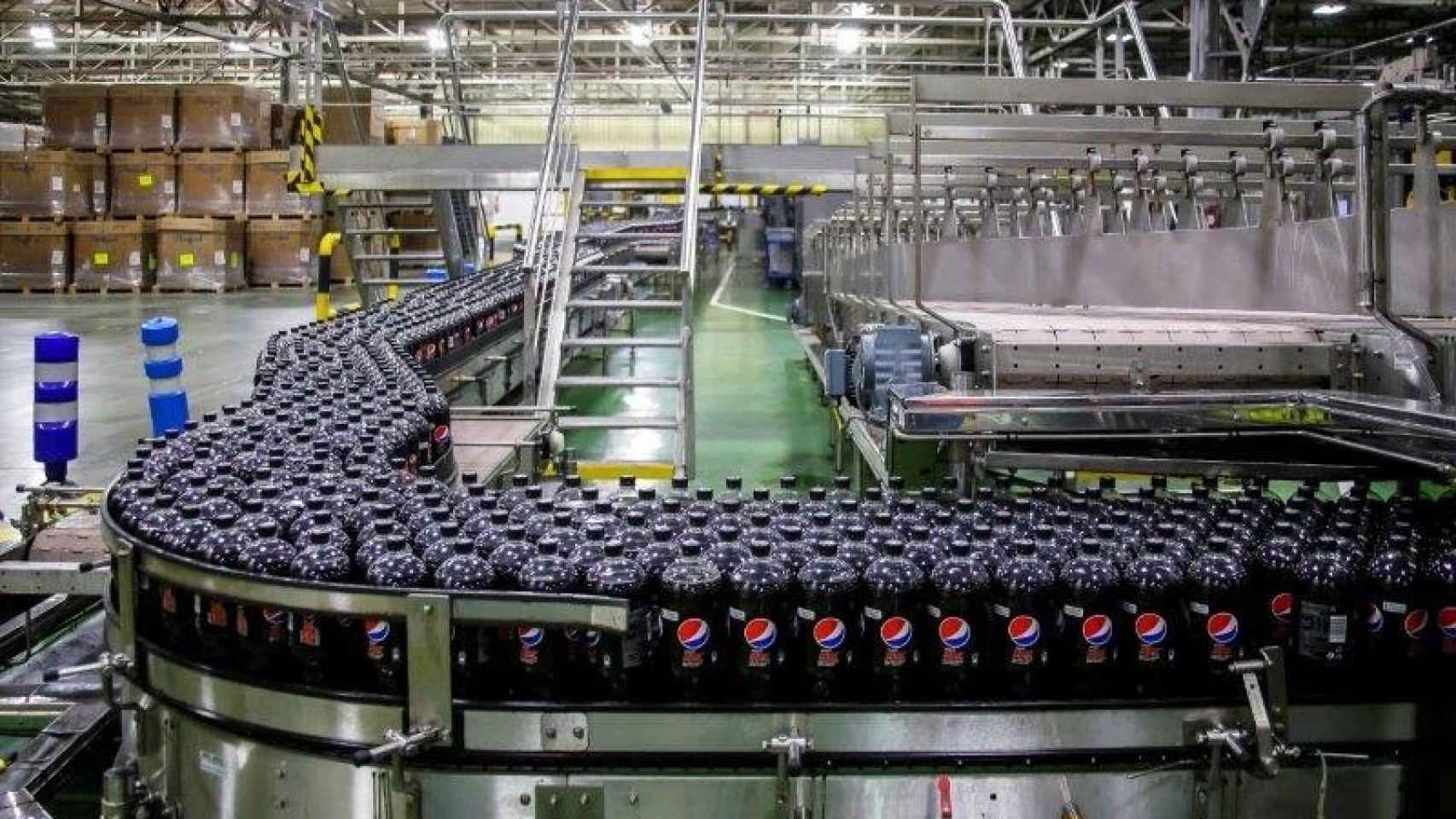 Embotelladora de la planta de PepsiCo en Vitoria / PEPSICO