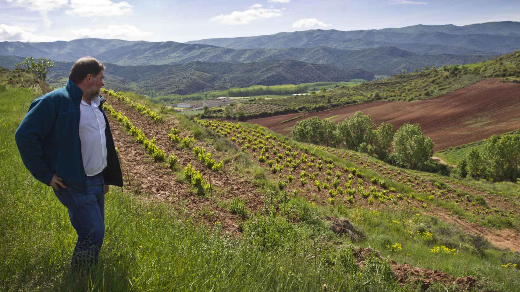 Juan Carlos Sancha es propietario de una prestigiosa bodega con su nombre en Baños de Río Tobía, en La Rioja.