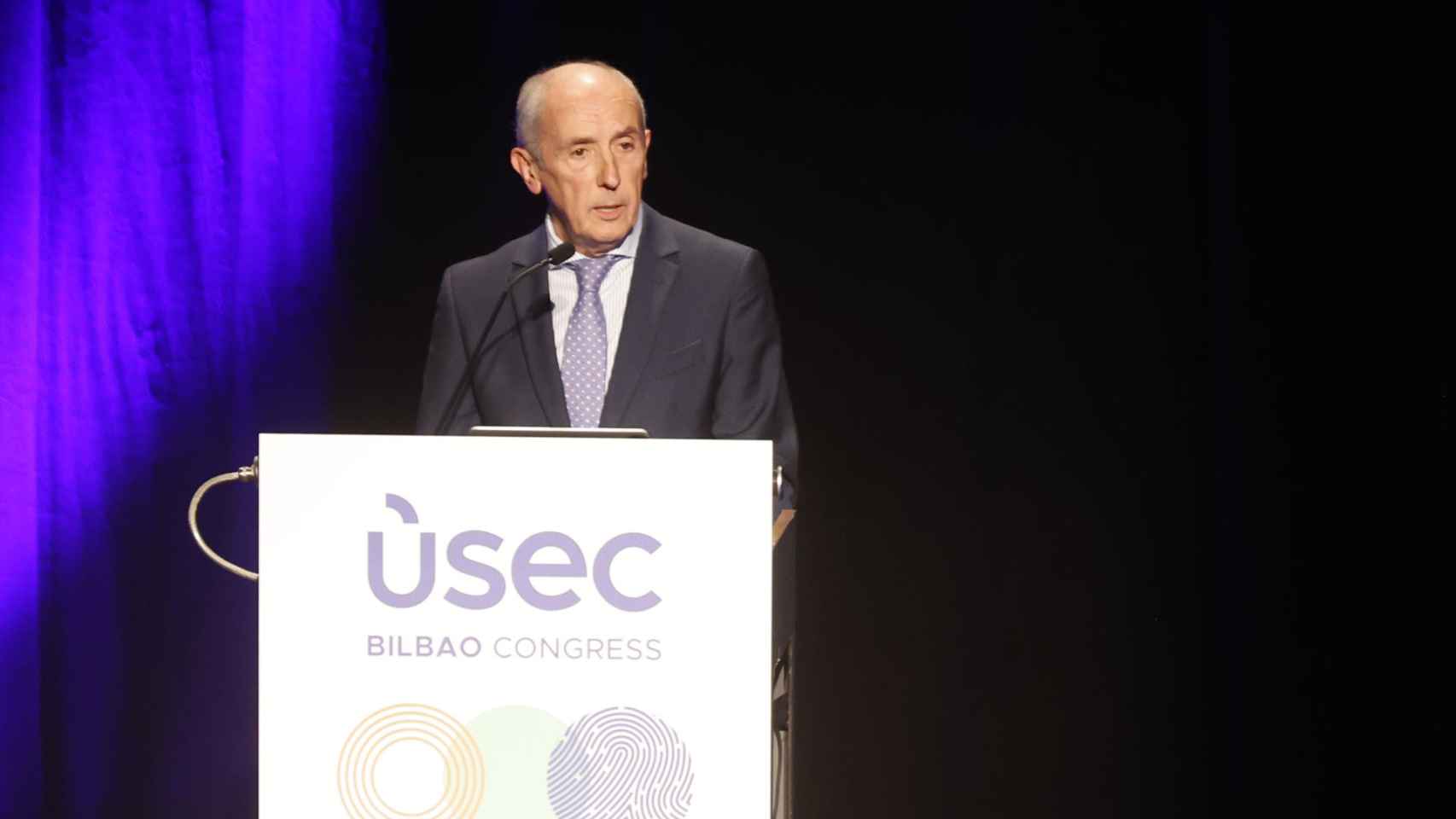 El consejero de Seguridad, Josu Erkoreka, en la inauguración del congreso de seguridad USEC Bilbao 2023 / LUIS TEJIDO - EFE
