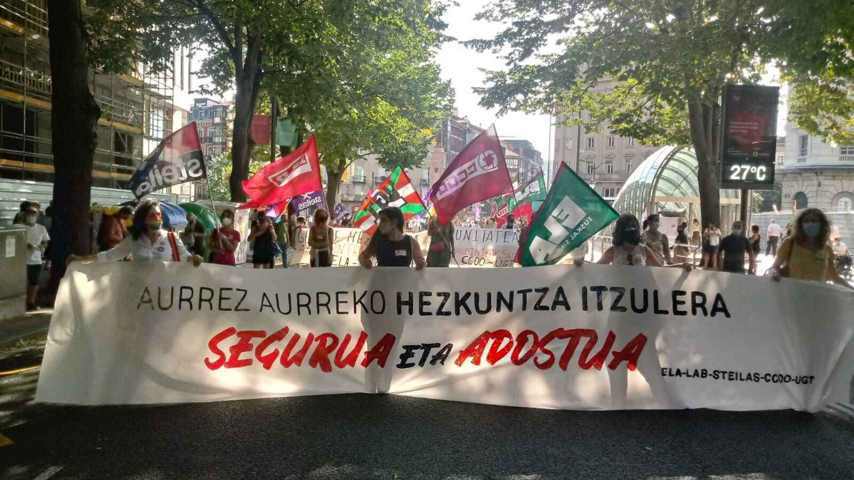 Manifestación en Bilbao sindicatos enseñanza no universitaria / EUROPA PRESS