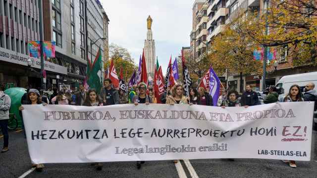 Cabecera de manifestación durante la huelga en la educación pública vasca no universitaria / EUROPA PRESS