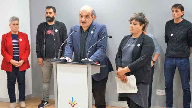 Miembros de la asociación Ikastolen Elkartea en una rueda de prensa / Ikastolen Elkartea