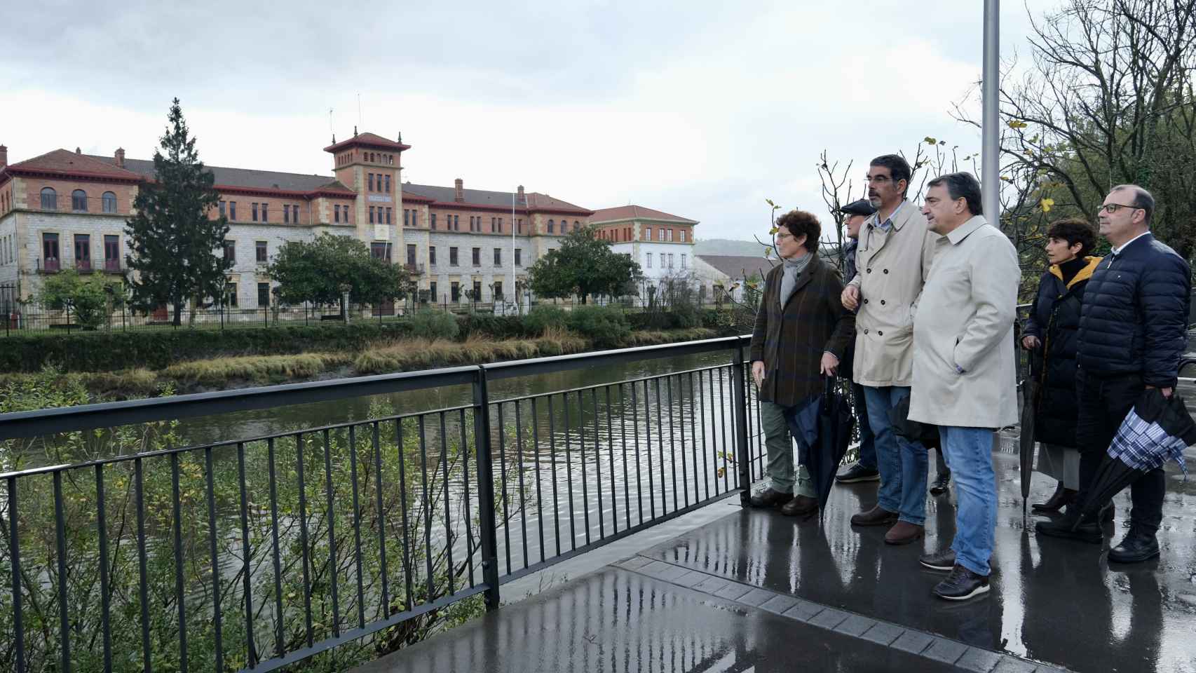 El alcalde de Donostia, Eneko Goia, y el portavoz del PNV en el Congreso, Aitor Esteban, en noviembre de 2022 / EUROPA PRESS