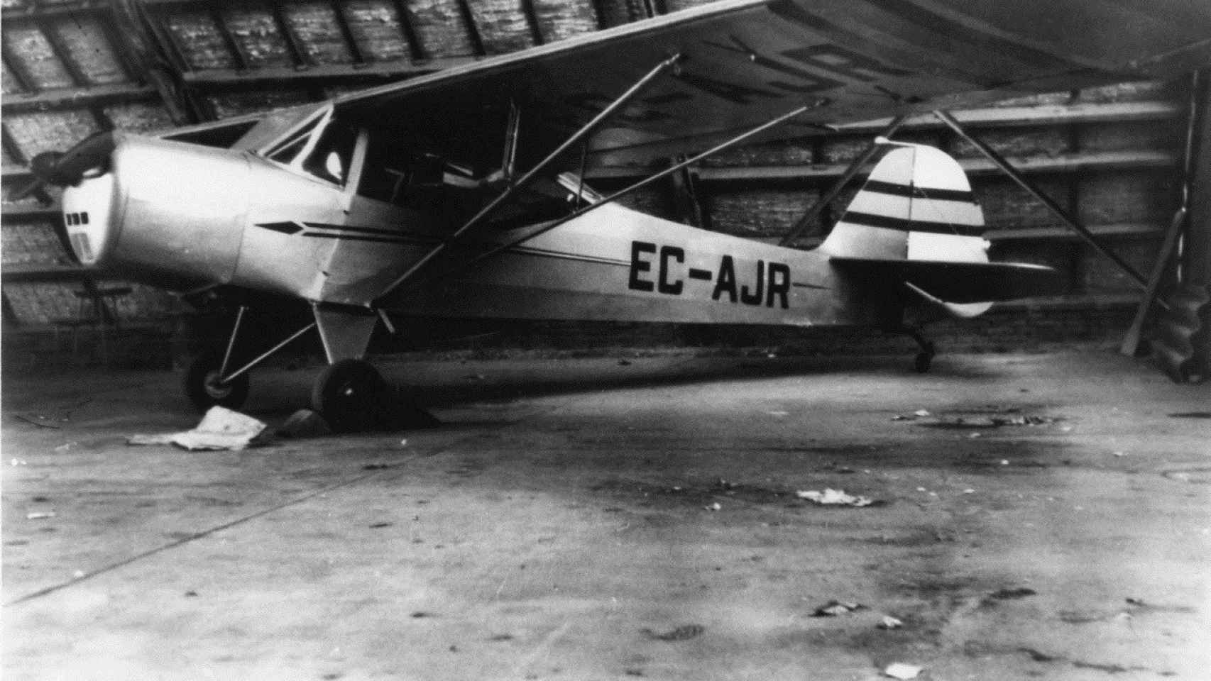 Avioneta Auster Mark V/Aeroclub de Vitoria