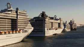 Los cruceros dejan unos 800 millones de euros anuales en Barcelona / PORT DE BARCELONA