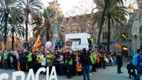 Concentración de gente en apoyo a los acusados por el 9N / Europa Press