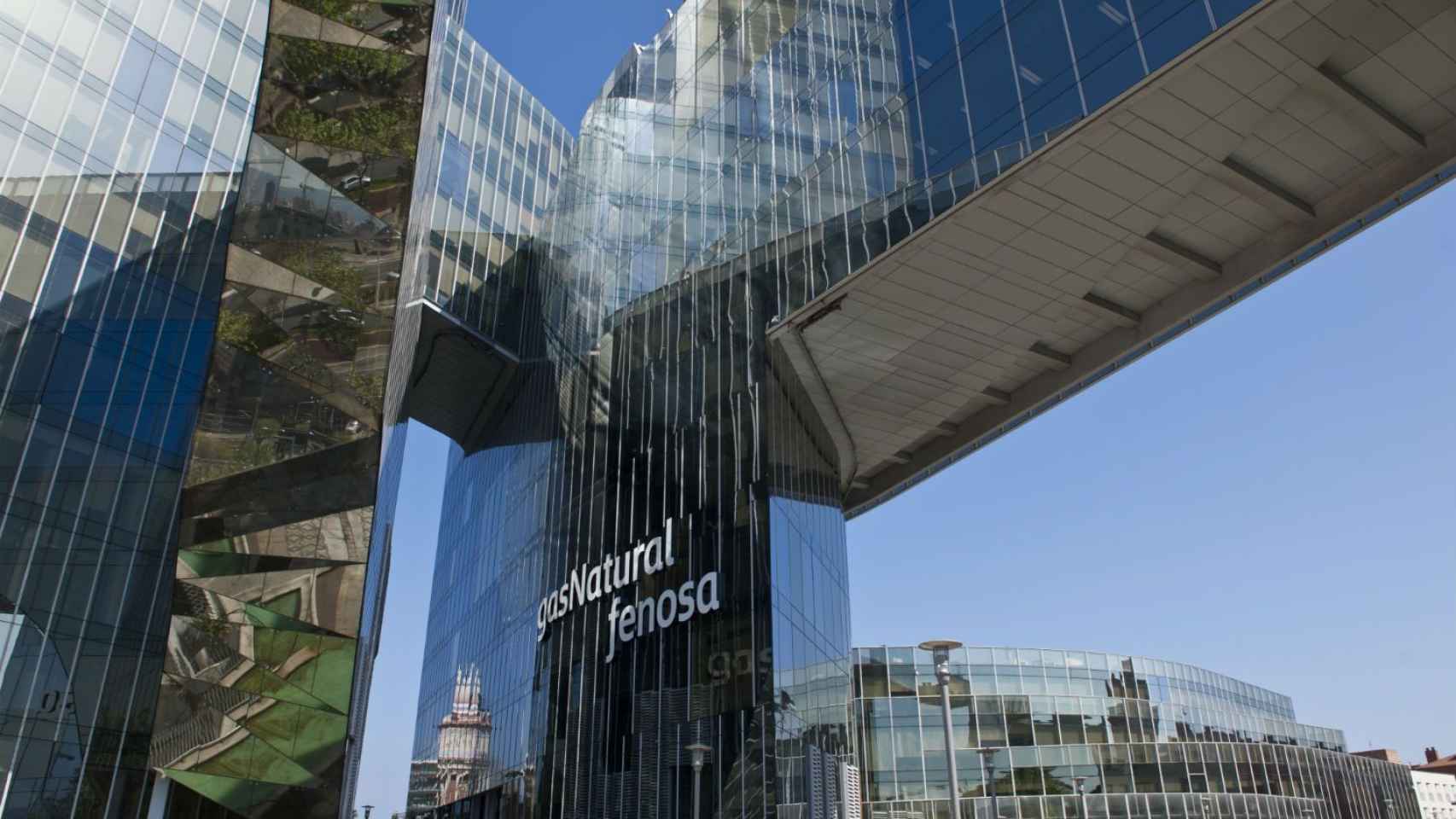 Edificio de Gas Natural en Barcelona / GAS NATURAL FENOSA