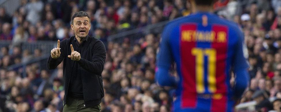 Luis Enrique, en su etapa como entrenador del Barça, se dirige a Neymar