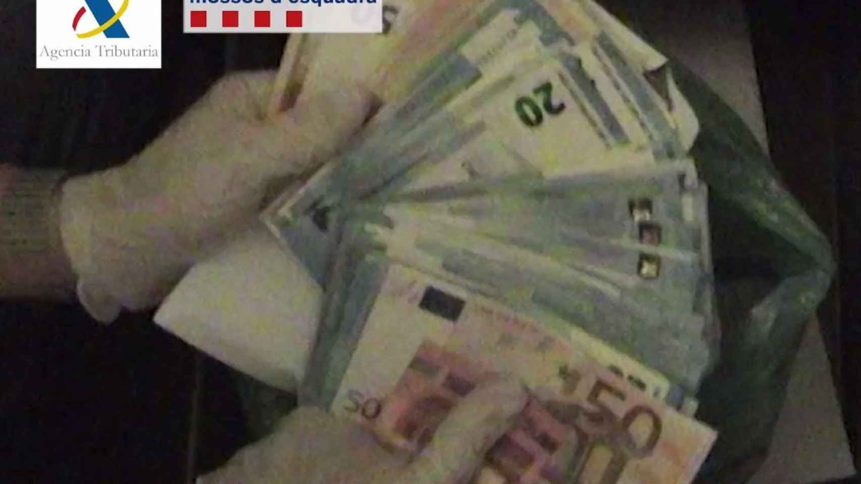 Dinero incautado durante la operación / MOSSOS D'ESQUADRA