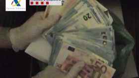 Dinero incautado durante la operación / MOSSOS D'ESQUADRA
