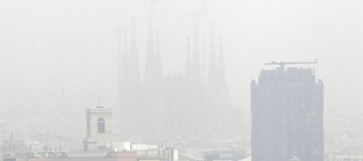 Imagen de los niveles de contaminación en Barcelona / EFE