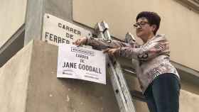 Una vecina de Sant Martí cambia el nombre de una placa / WOMEN IN CITIES