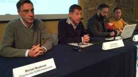 El director de BCN Checkpoint, Ferran Pujol (en el centro), en una rueda de prensa / EUROPA PRESS