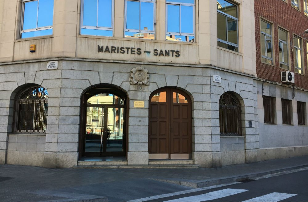 Exterior del colegio Maristas en Sants