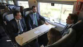 Mariano Rajoy, el rey Felipe VI y Artur Mas en el viaje inaugural del AVE a Francia / EFE