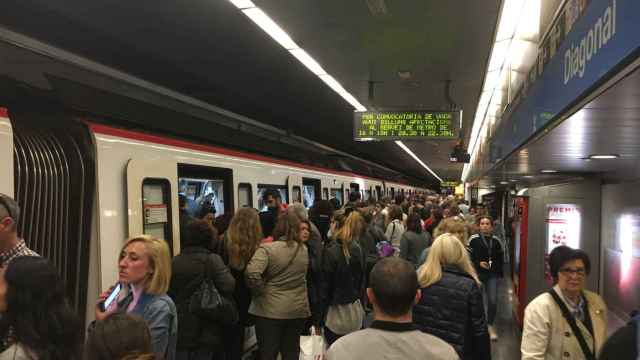 Parada de metro de Diagonal durante una jornada de huelga / M.S.