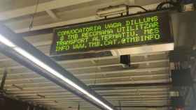 Paneles de información del metro de Barcelona / Europa Press