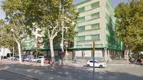 El edificio de los juzgados de Passeig Lluís Companys se encuentra en un estado lamentable / Google Earth