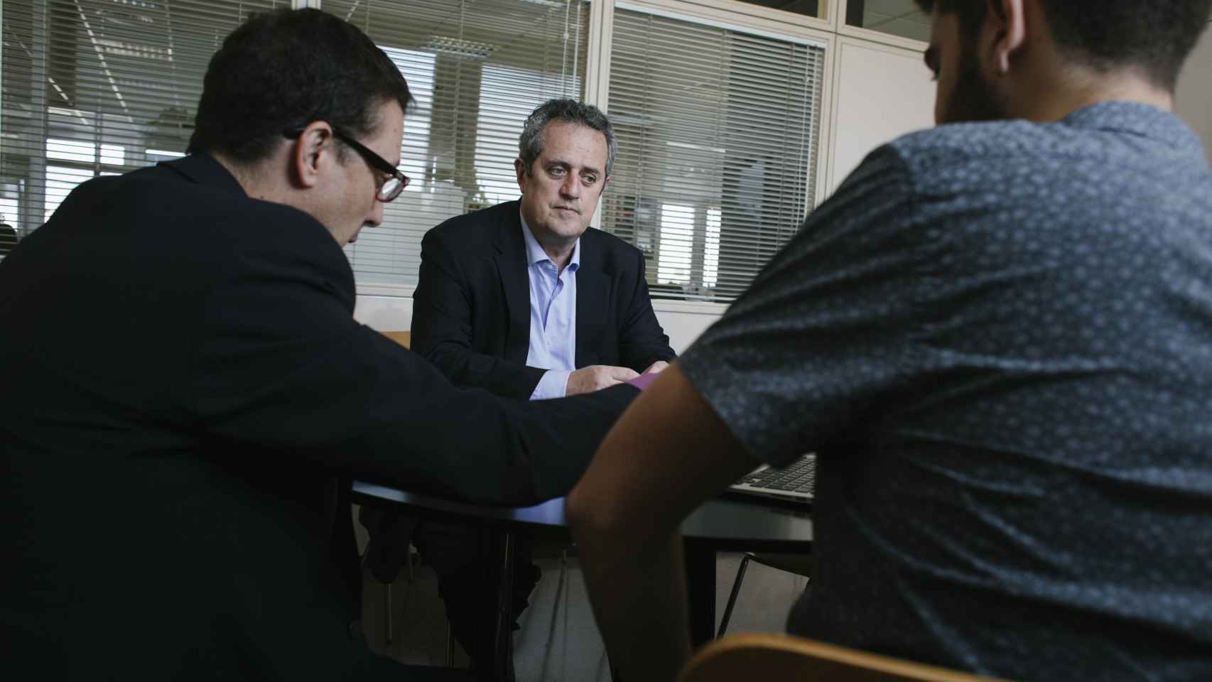 Joaquim Forn en un momento de la entrevista / ESTER TEJADA - COLECCIONISTAS DE MOMENTOS