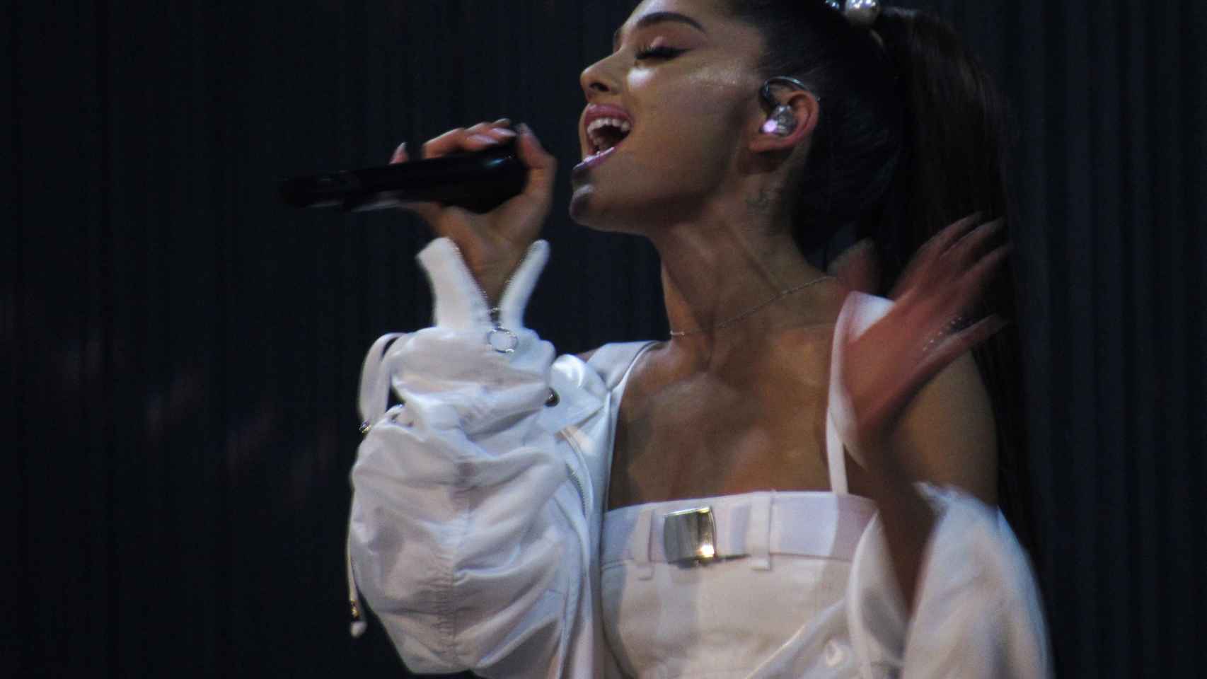 Ariana Grande en concierto / EMMA SHEEHAN