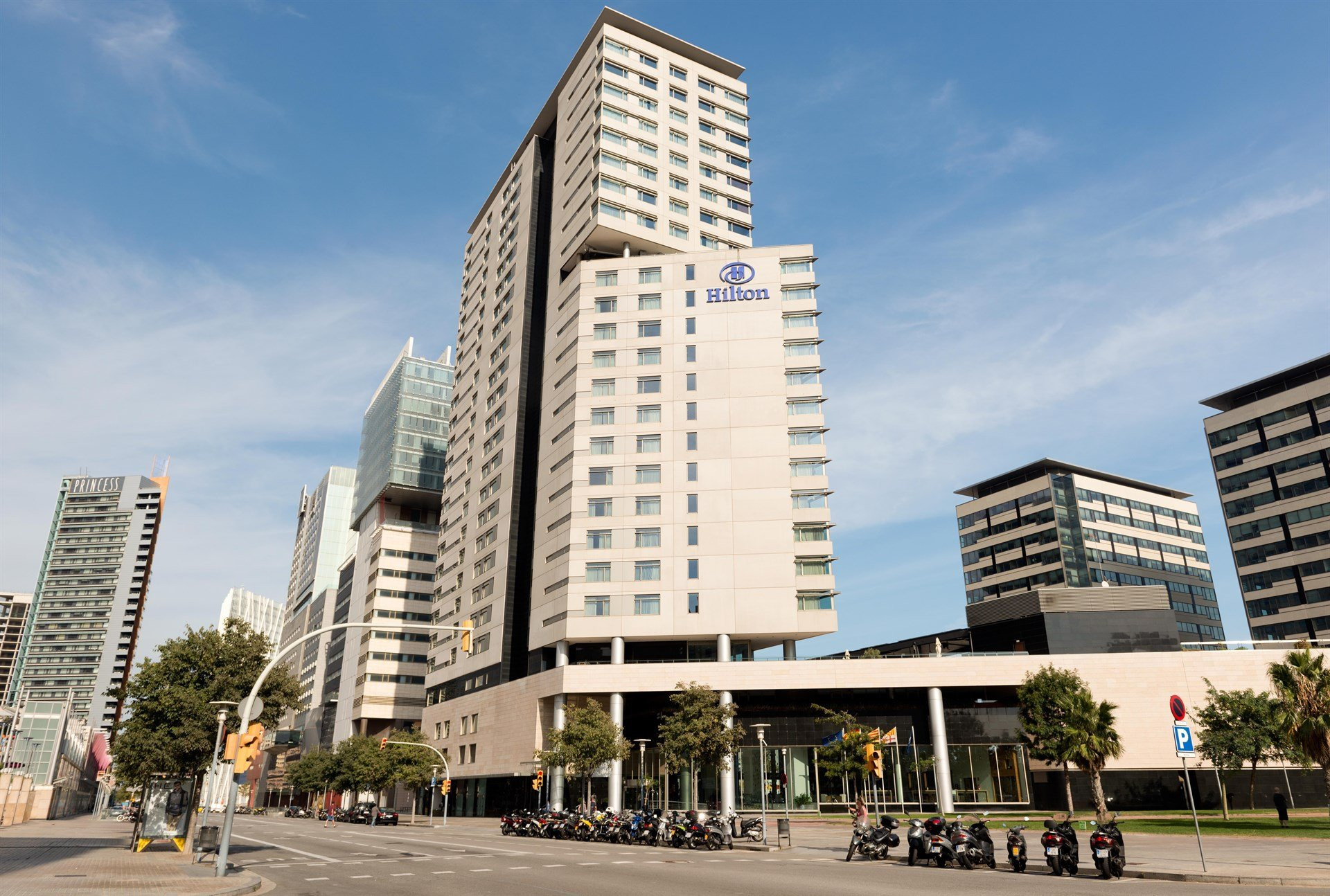 Con la incorporación del Hilton Diagonal Mar, AXA gestiona más de 2.600 millones de euros en activos hoteleros / EUROPA PRESS