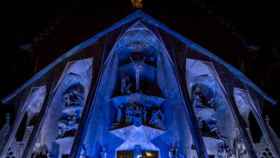La Sagrada Familia iluminada por Semana Santa / Sagrada Familia