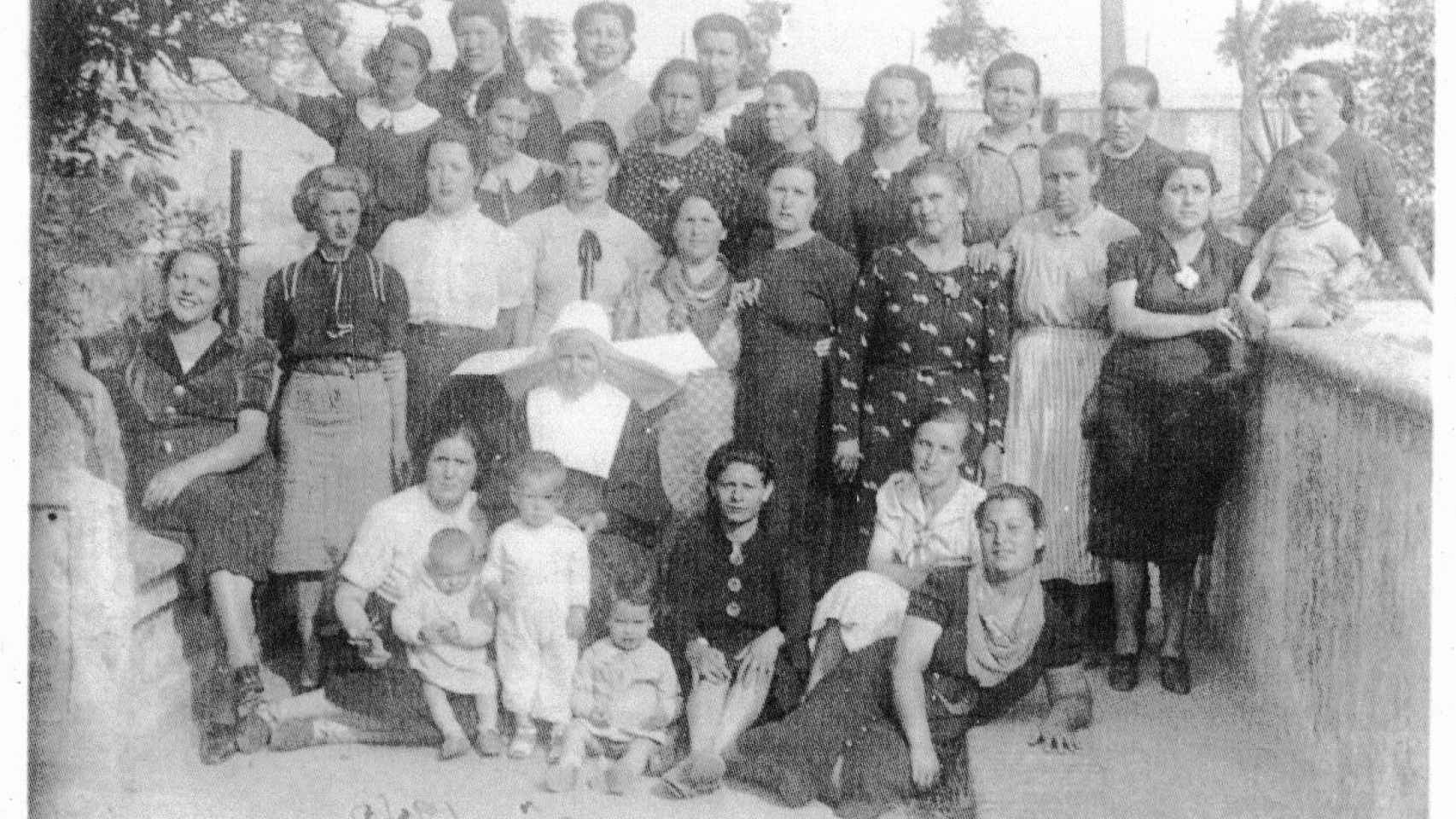 Foto de mujeres en la prisión de Les Corts del 17 de julio de1940 facilitada por Anna M. Batalla