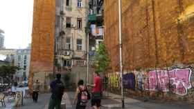 La ruta turística sobre la vida de las personas sin hogar en el centro de Barcelona / A. MAS