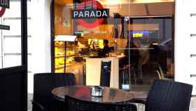 El café bar Parada es uno de los afectados por la retirada de terrazas en la calle Mandri / PARADA